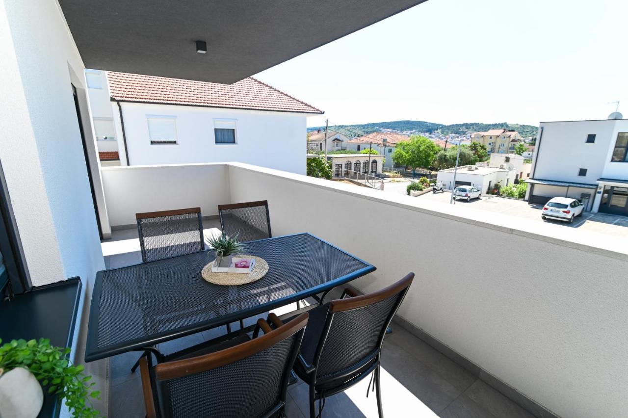 Apartment Laura, Free Parking, Balcony, 4 Ppl Trogir Eksteriør billede