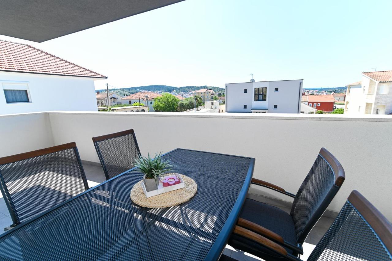 Apartment Laura, Free Parking, Balcony, 4 Ppl Trogir Eksteriør billede