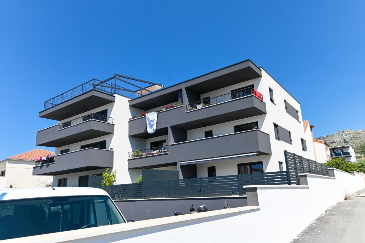 Apartment Laura, Free Parking, Balcony, 4 Ppl Trogir Eksteriør billede